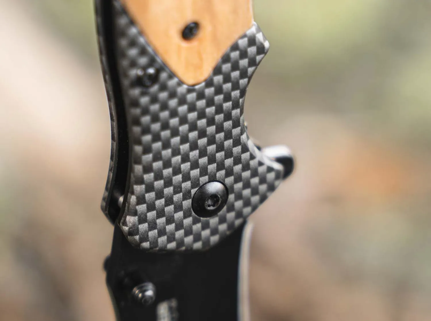 Blomkvist Olive>Magnum Discount