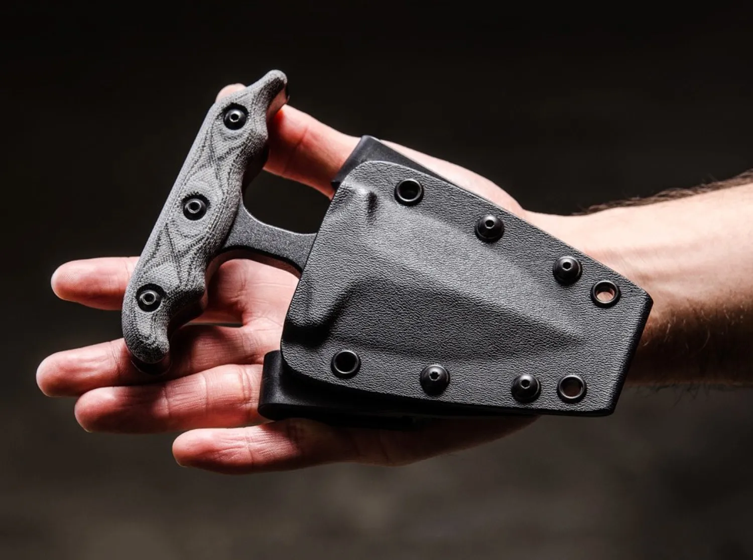 I Stick>TOPS Knives Outlet