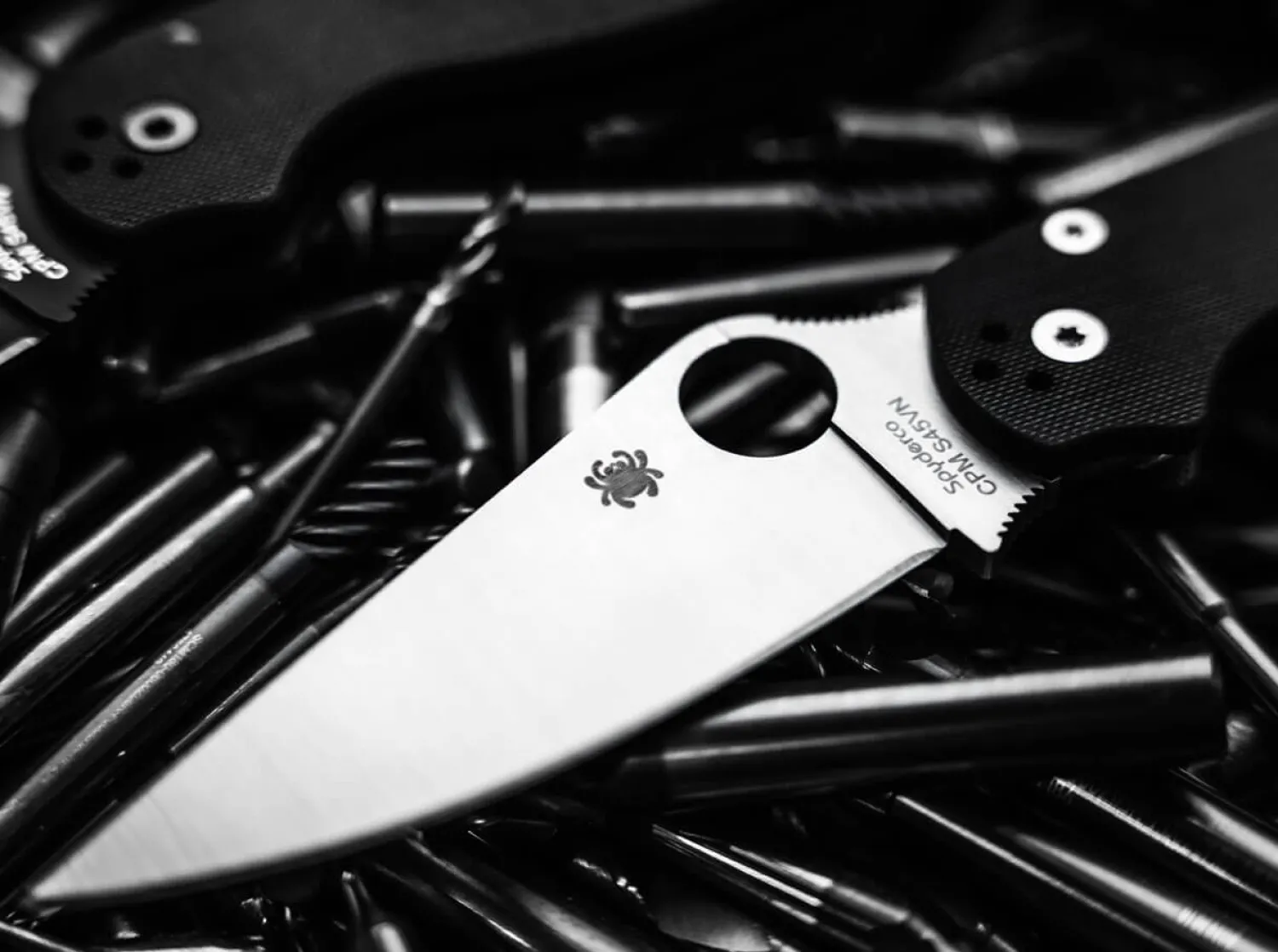 Para-Military 2>Spyderco New